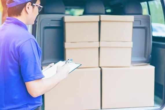 月収80万円以上